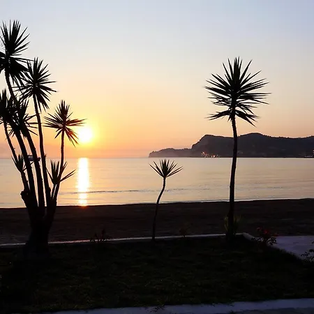 Electra Aparthotel 3*