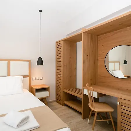 Electra Aparthotel 2*
