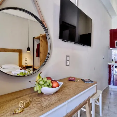 Electra Aparthotel 3*